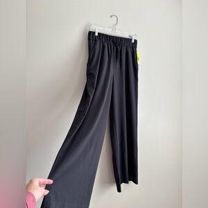 NWT- Women’s All In Motion Black Wide Leg Pant - size Medium